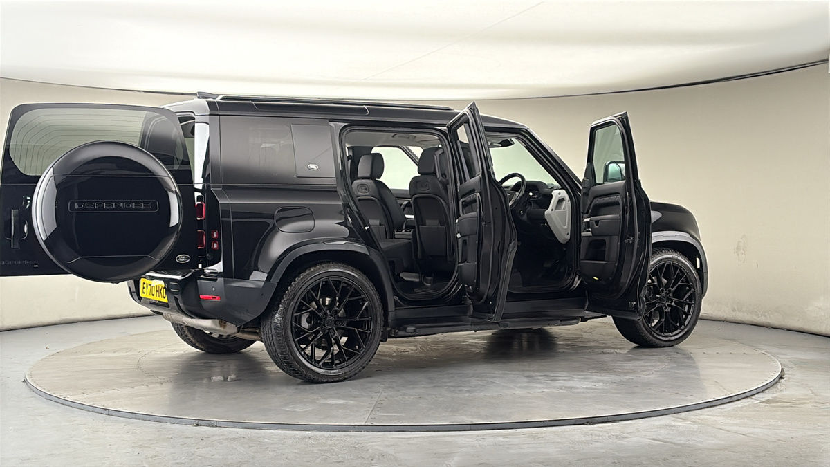 Used Land Rover Defender 110 2020 for sale - 77821831: Photo 59