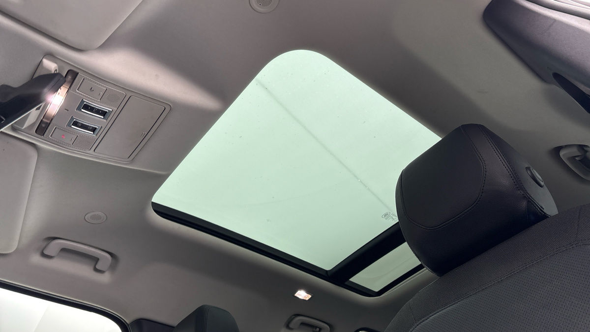 Used Land Rover Defender 110 2020 for sale - 77821831: Photo 6