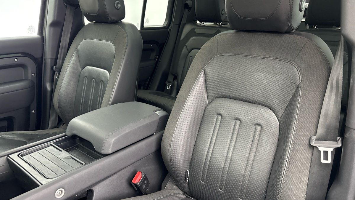 Used Land Rover Defender 110 2020 for sale - 77821831: Photo 7