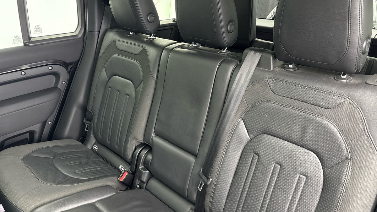Used Land Rover Defender 110 2020 for sale - 77821831: Photo 8