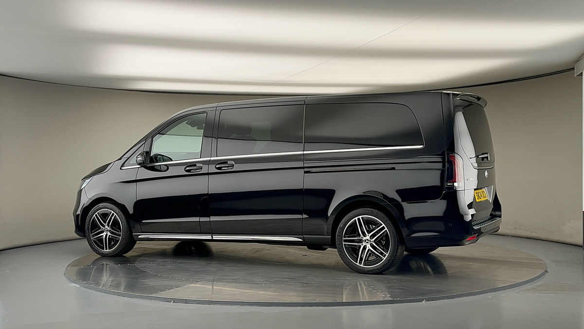 Used Mercedes-Benz V-Class 2024 for sale - 78213247: Photo 28