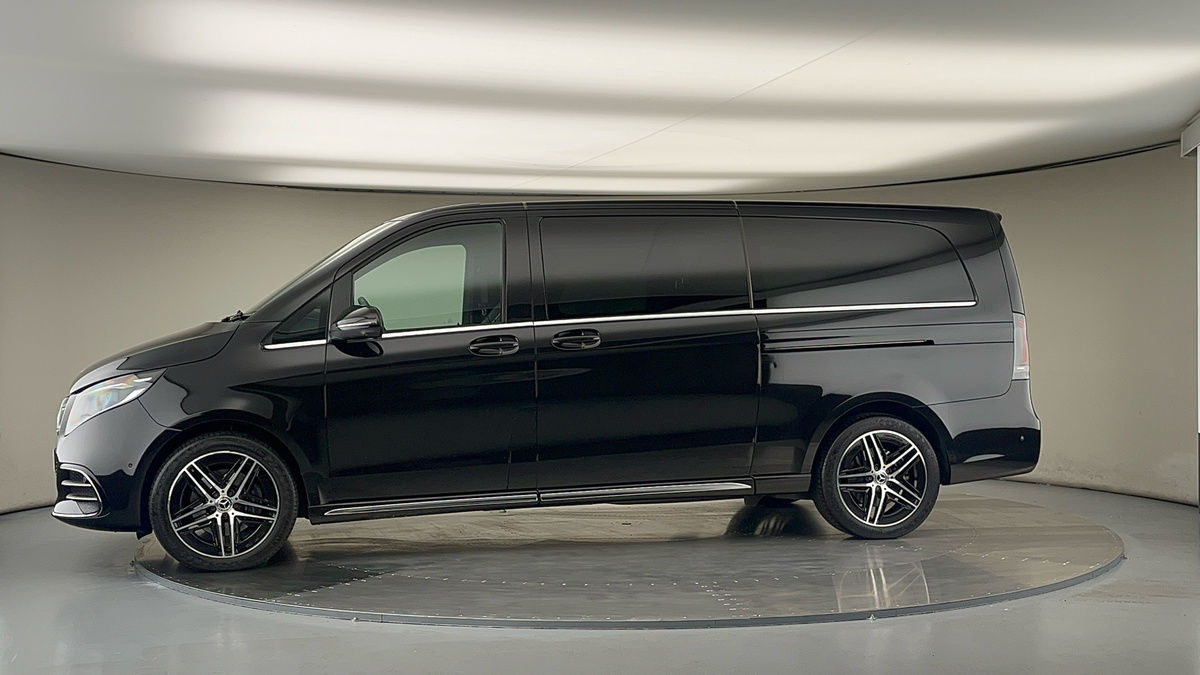 Used Mercedes-Benz V-Class 2024 for sale - 78213247: Photo 30