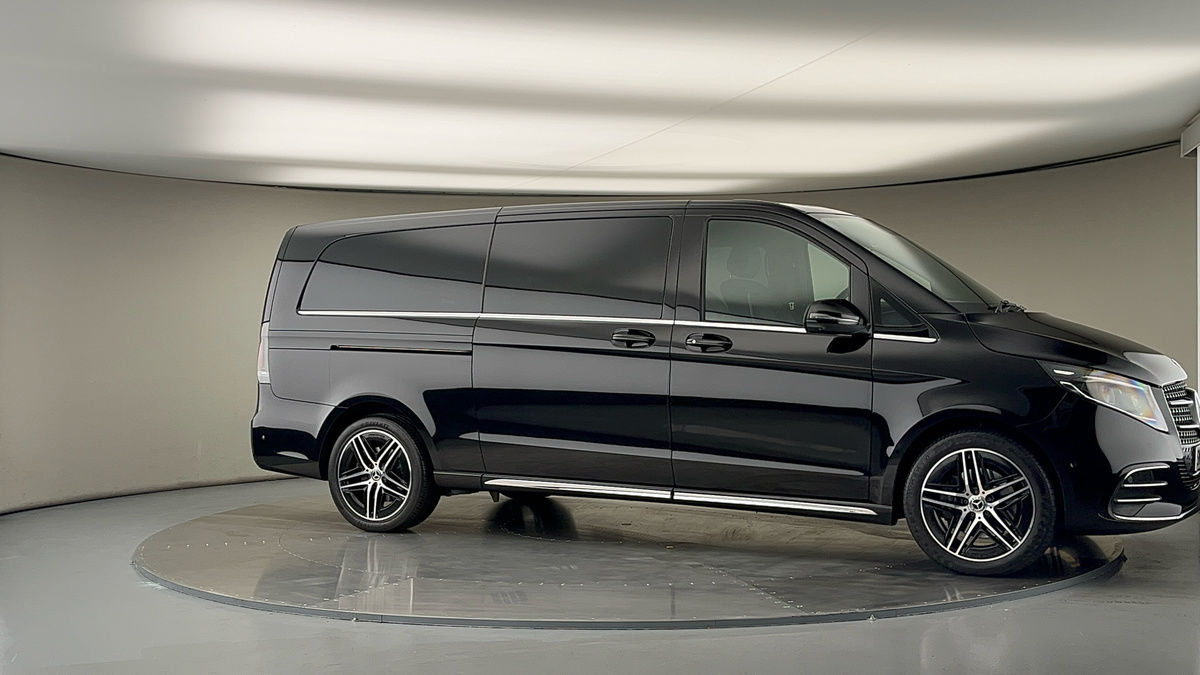 Used Mercedes-Benz V-Class 2024 for sale - 78213247: Photo 37