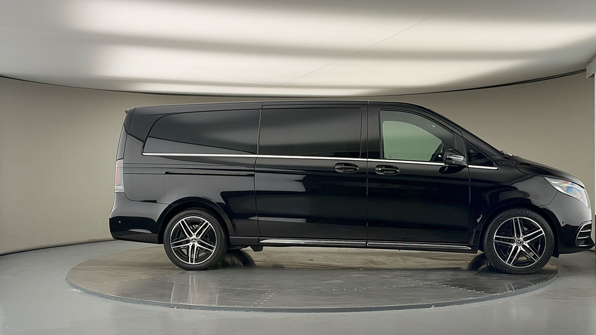 Used Mercedes-Benz V-Class 2024 for sale - 78213247: Photo 38