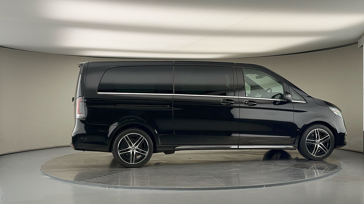 Used Mercedes-Benz V-Class 2024 for sale - 78213247: Photo 39