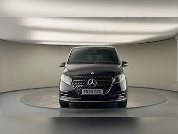 Used Mercedes-Benz V-Class 2024 for sale - 78213247: Photo