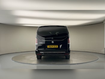 Used Mercedes-Benz V-Class 2024 for sale - 78213247: Photo