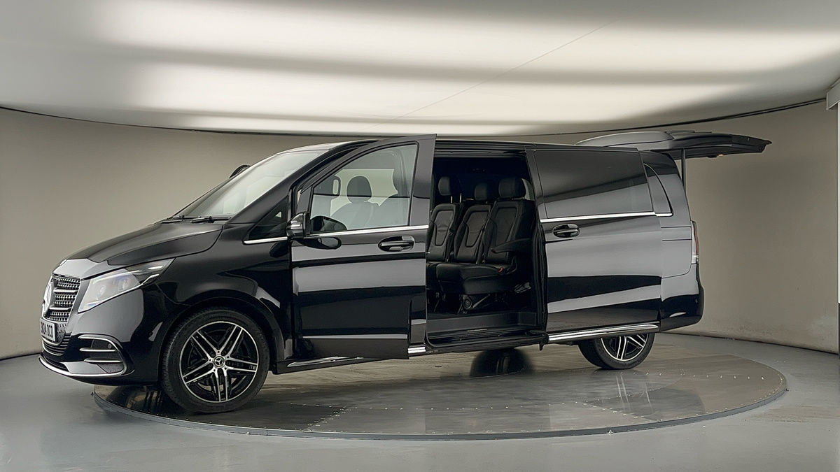 Used Mercedes-Benz V-Class 2024 for sale - 78213247: Photo 50