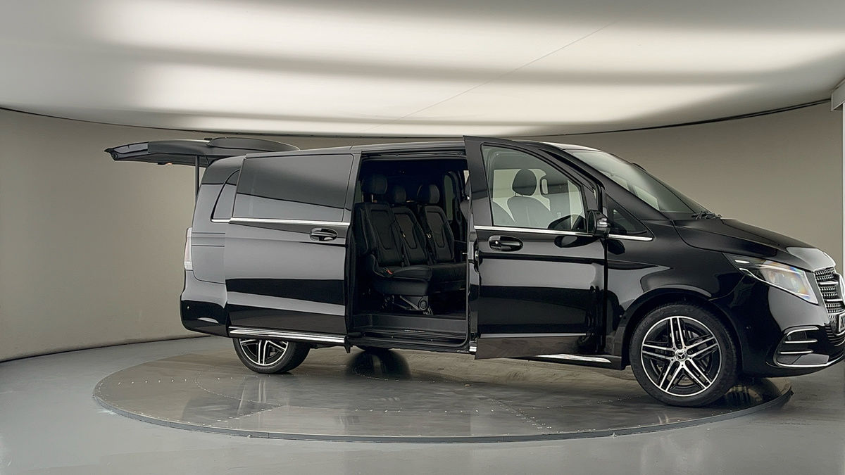 Used Mercedes-Benz V-Class 2024 for sale - 78213247: Photo 56