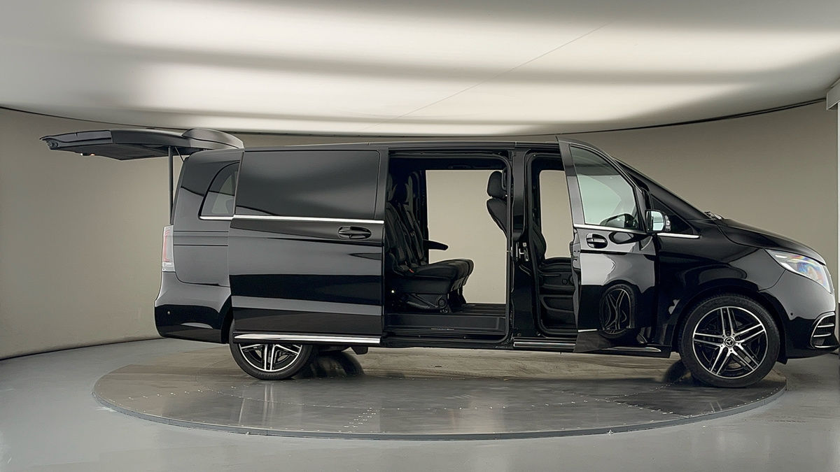 Used Mercedes-Benz V-Class 2024 for sale - 78213247: Photo 57