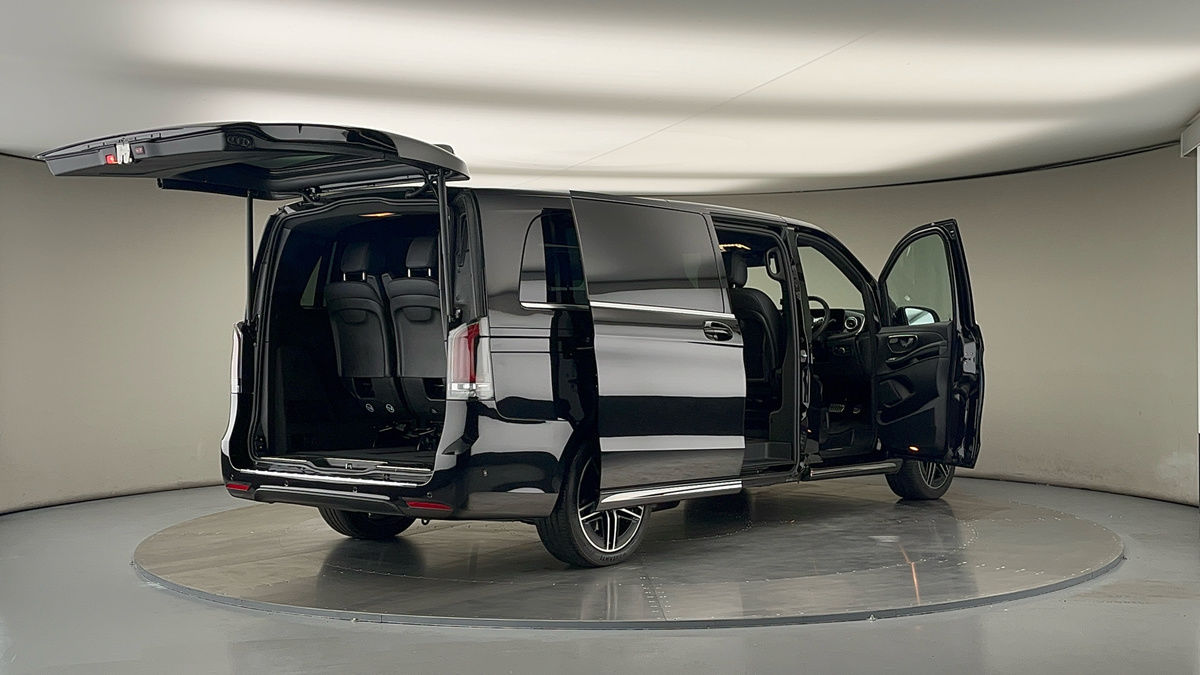 Used Mercedes-Benz V-Class 2024 for sale - 78213247: Photo 60