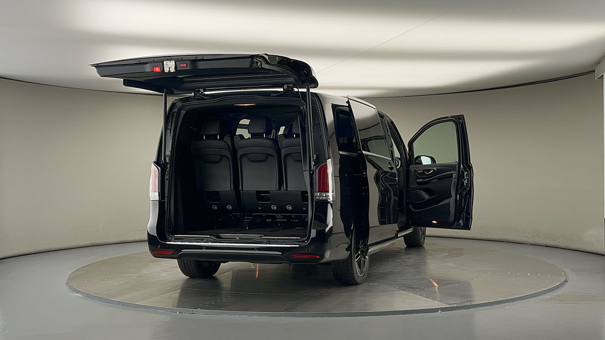 Used Mercedes-Benz V-Class 2024 for sale - 78213247: Photo 61