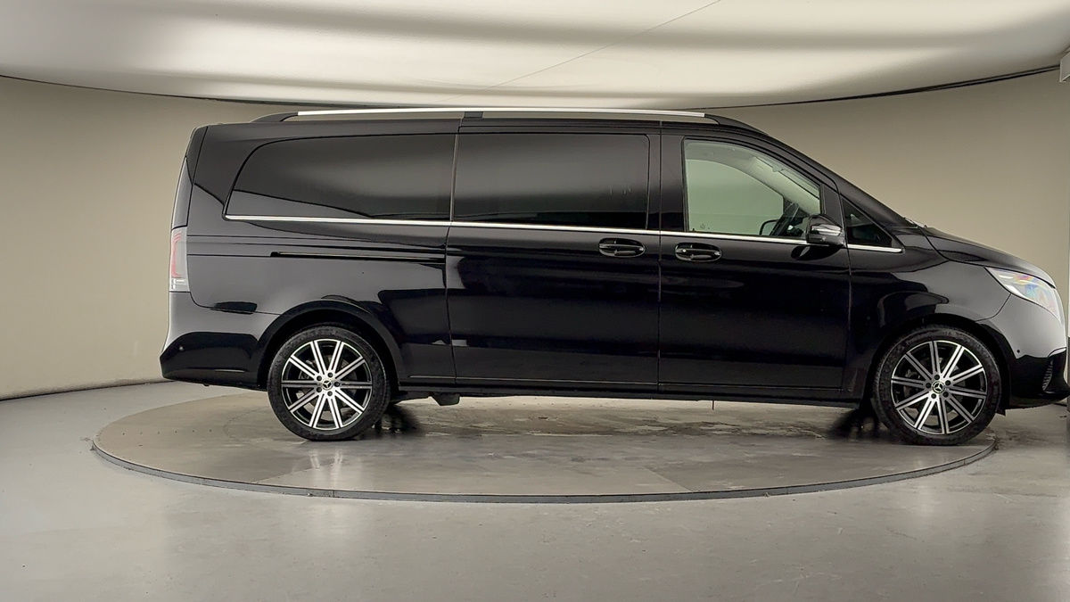 Used Mercedes-Benz V-Class 2024 for sale - 78213289: Photo 16