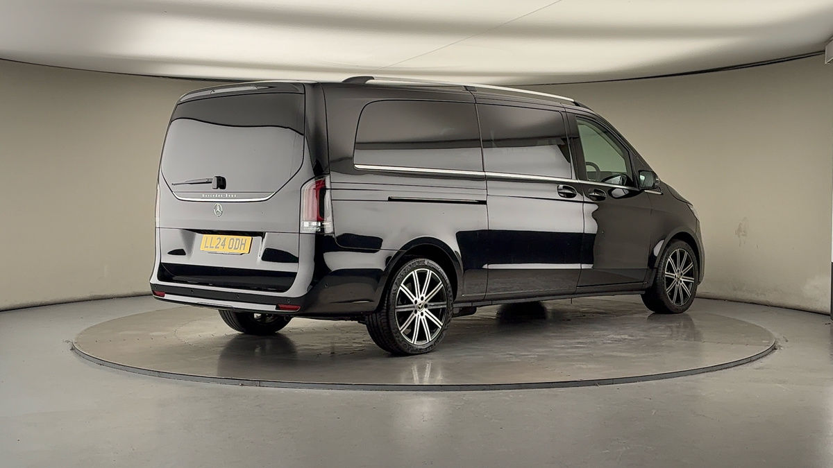 Used Mercedes-Benz V-Class 2024 for sale - 78213289: Photo 21