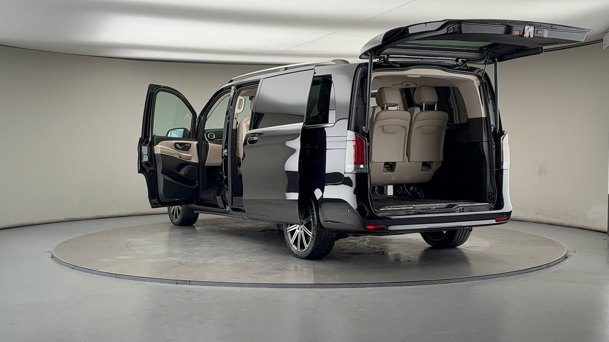 Used Mercedes-Benz V-Class 2024 for sale - 78213289: Photo 23