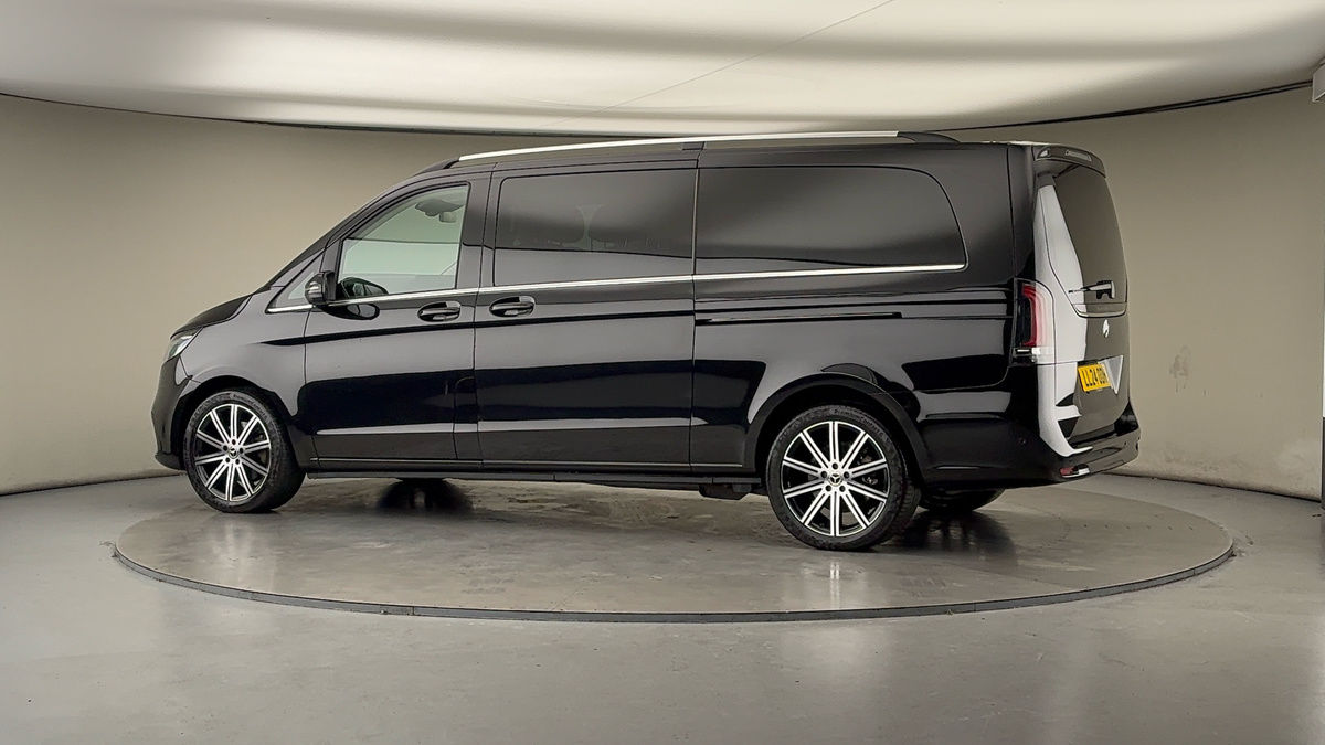 Used Mercedes-Benz V-Class 2024 for sale - 78213289: Photo 27