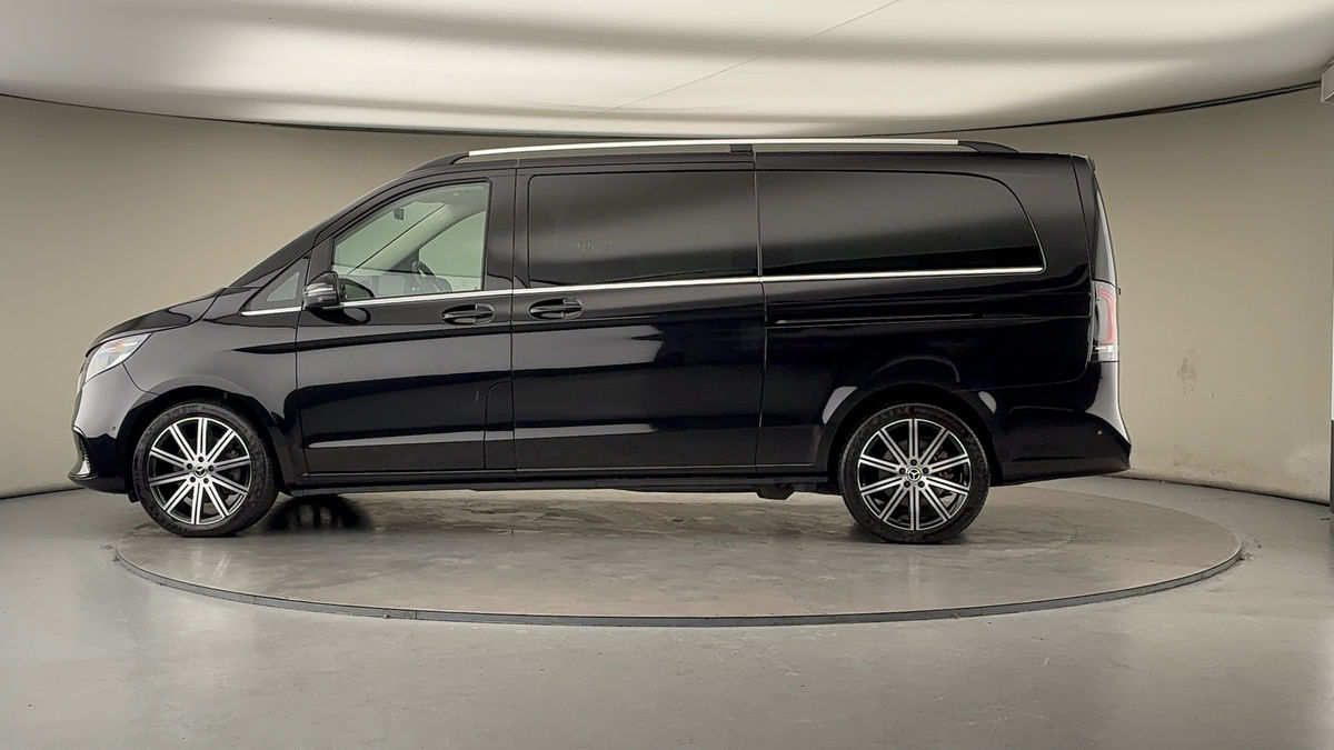 Used Mercedes-Benz V-Class 2024 for sale - 78213289: Photo 28