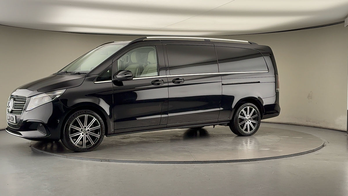 Used Mercedes-Benz V-Class 2024 for sale - 78213289: Photo 30