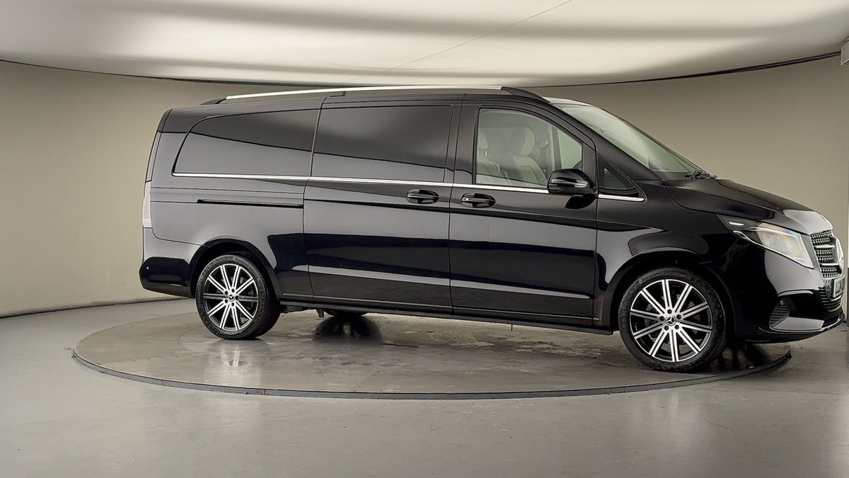 Used Mercedes-Benz V-Class 2024 for sale - 78213289: Photo 36