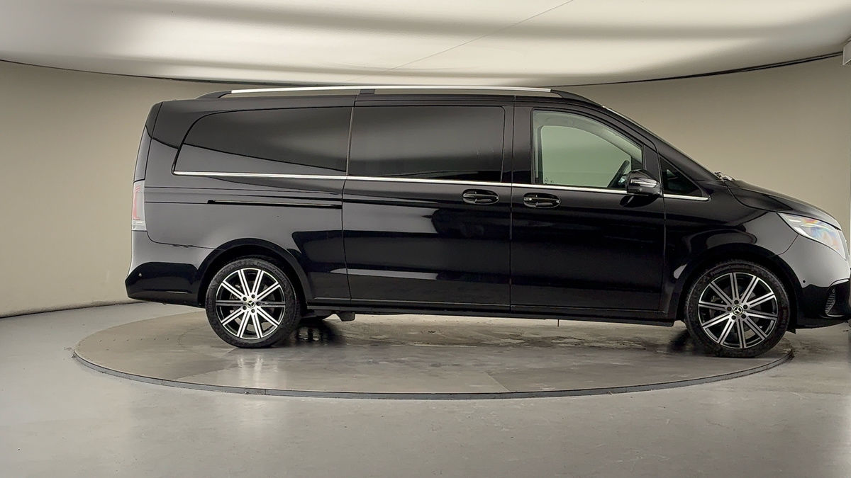 Used Mercedes-Benz V-Class 2024 for sale - 78213289: Photo 37