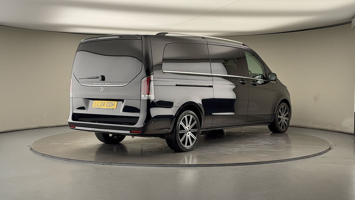 Used Mercedes-Benz V-Class 2024 for sale - 78213289: Photo 40