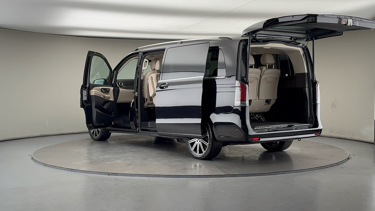 Used Mercedes-Benz V-Class 2024 for sale - 78213289: Photo 44