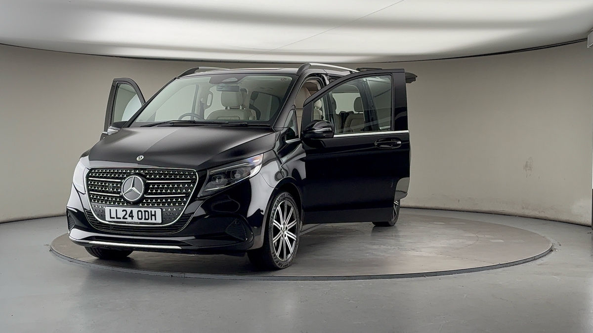 Used Mercedes-Benz V-Class 2024 for sale - 78213289: Photo 51