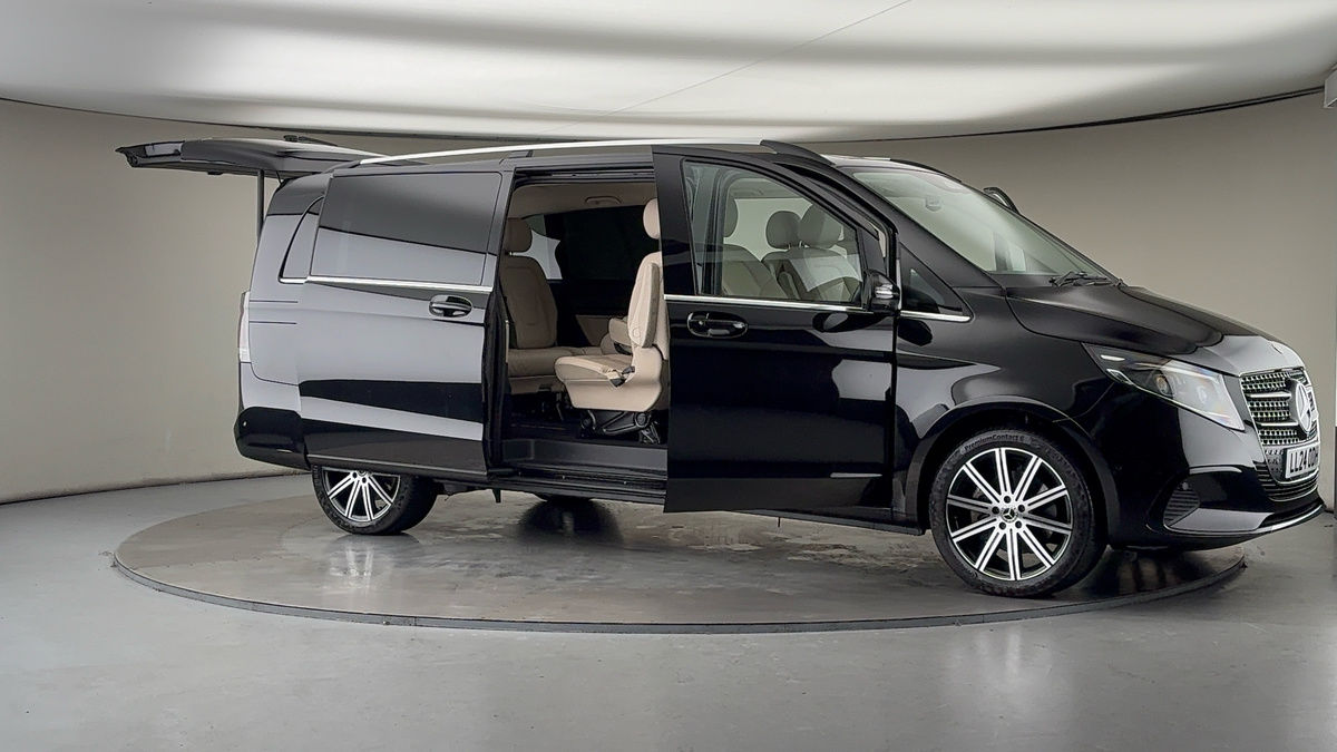 Used Mercedes-Benz V-Class 2024 for sale - 78213289: Photo 55