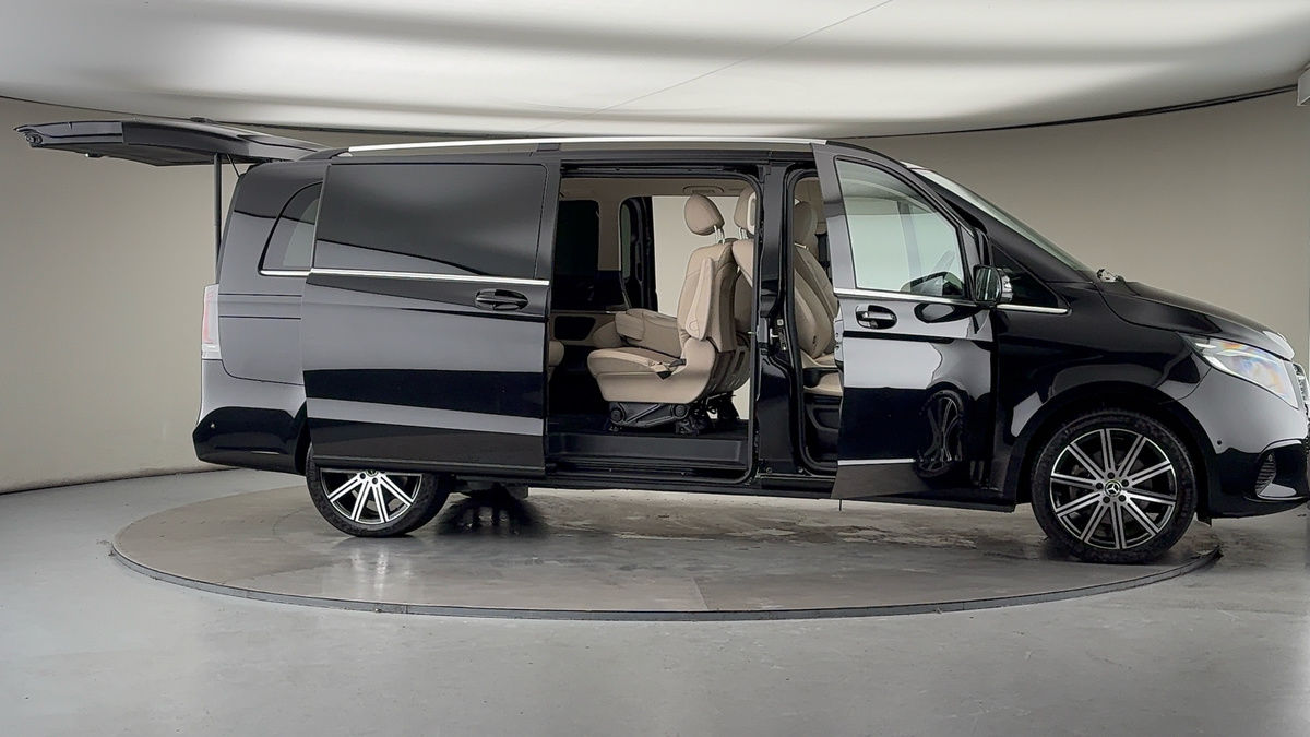 Used Mercedes-Benz V-Class 2024 for sale - 78213289: Photo 56