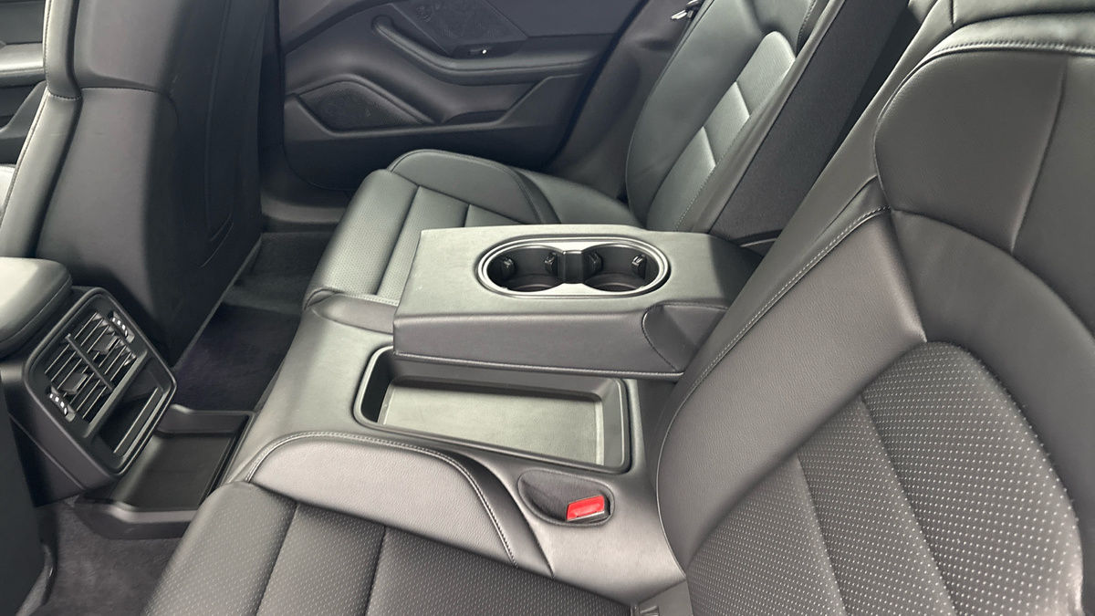 Used Porsche Taycan 2023 for sale - 77465446: Photo 10