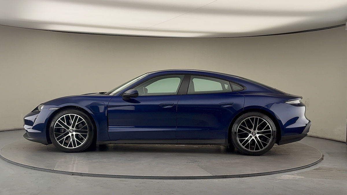 Used Porsche Taycan 2023 for sale - 77465446: Photo 16