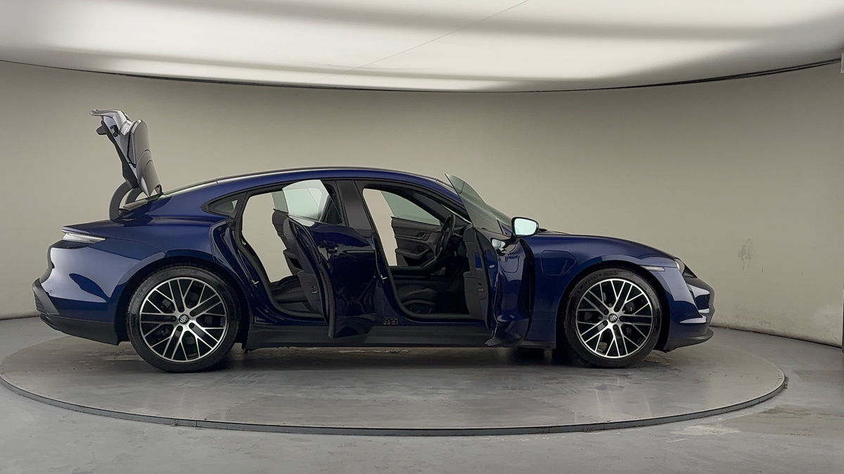 Used Porsche Taycan 2023 for sale - 77465446: Photo 57