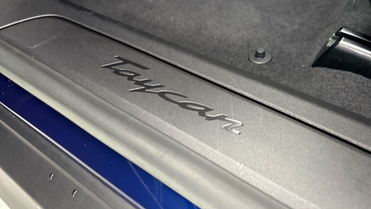 Used Porsche Taycan 2023 for sale - 77465446: Photo 7