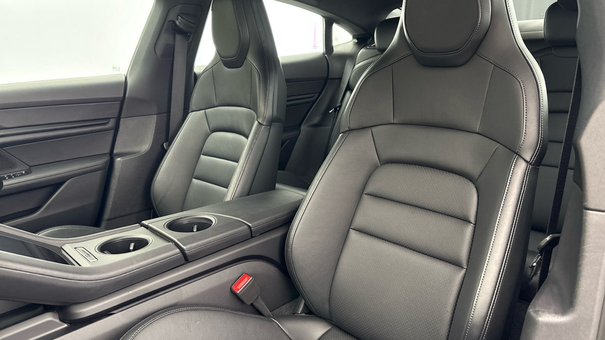 Used Porsche Taycan 2023 for sale - 77465446: Photo 8