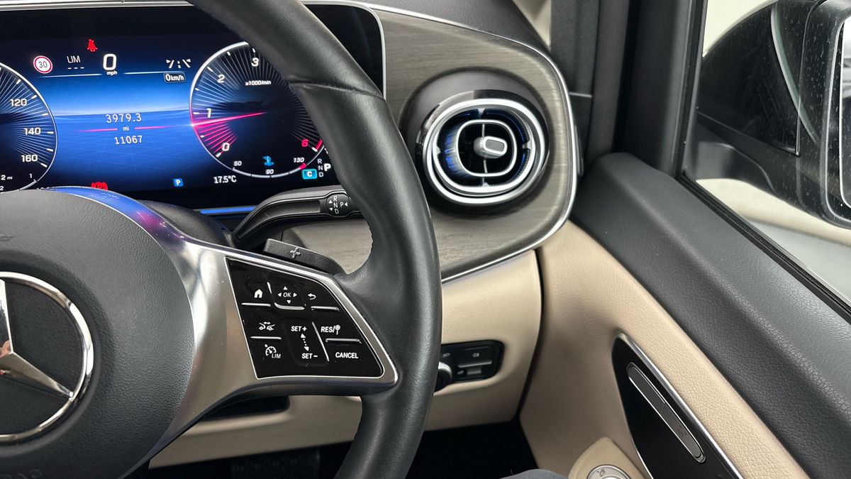 Used Mercedes-Benz V-Class 2025 for sale - 76280813: Photo 14