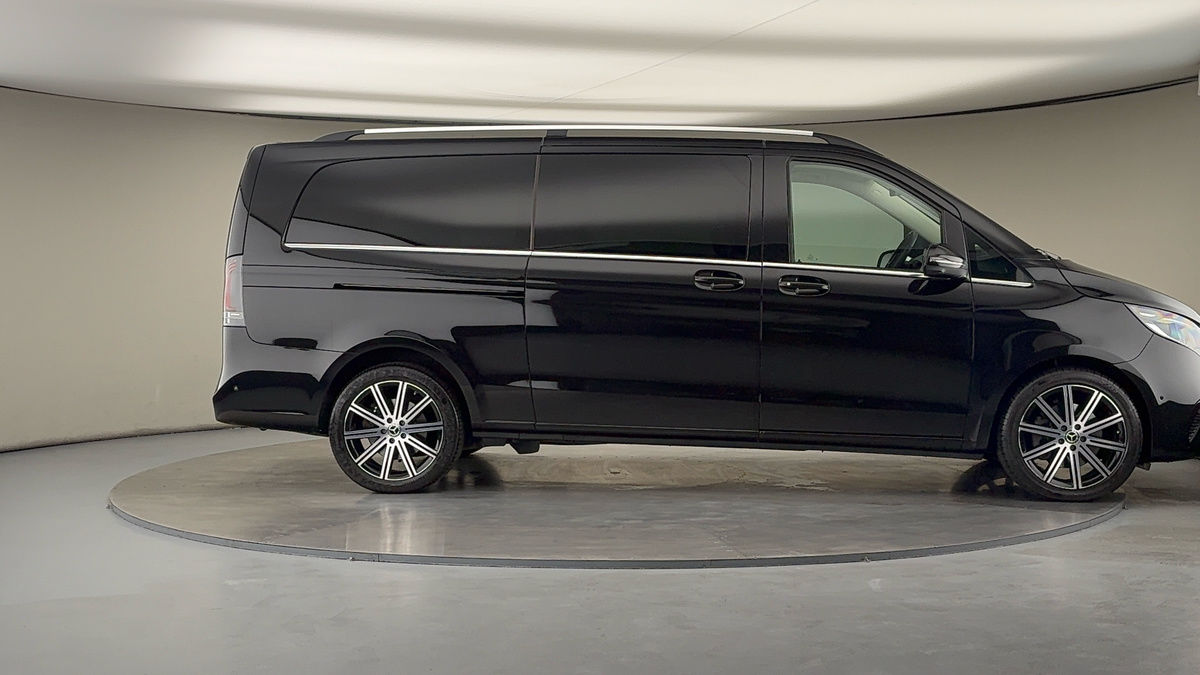 Used Mercedes-Benz V-Class 2025 for sale - 76280813: Photo 16