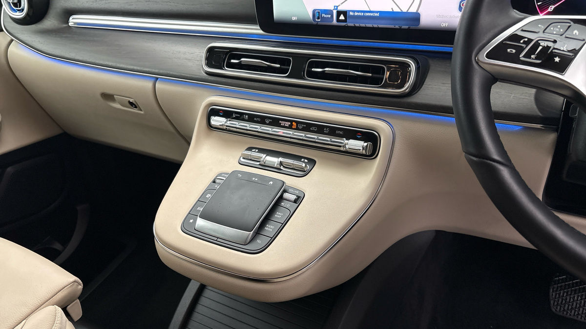 Used Mercedes-Benz V-Class 2025 for sale - 76280813: Photo 18