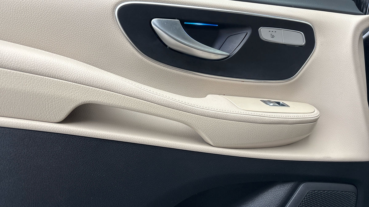 Used Mercedes-Benz V-Class 2025 for sale - 76280813: Photo 19