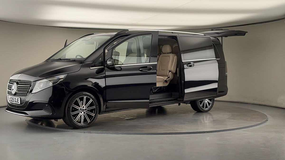 Used Mercedes-Benz V-Class 2025 for sale - 76280813: Photo 22