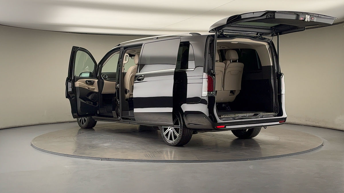 Used Mercedes-Benz V-Class 2025 for sale - 76280813: Photo 44