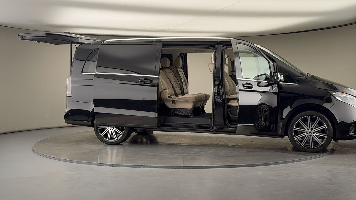 Used Mercedes-Benz V-Class 2025 for sale - 76280813: Photo 56