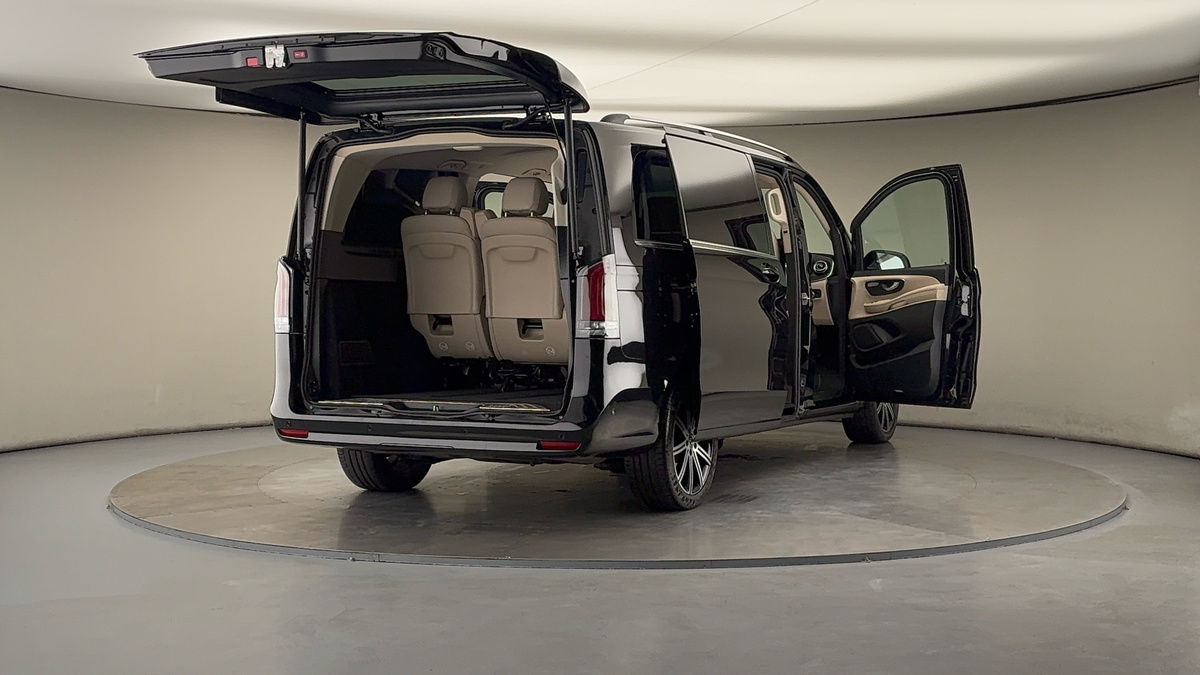 Used Mercedes-Benz V-Class 2025 for sale - 76280813: Photo 60