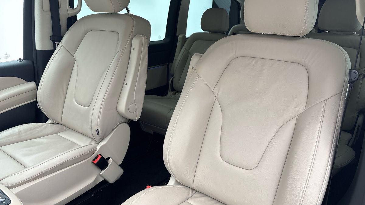 Used Mercedes-Benz V-Class 2025 for sale - 76280813: Photo 7