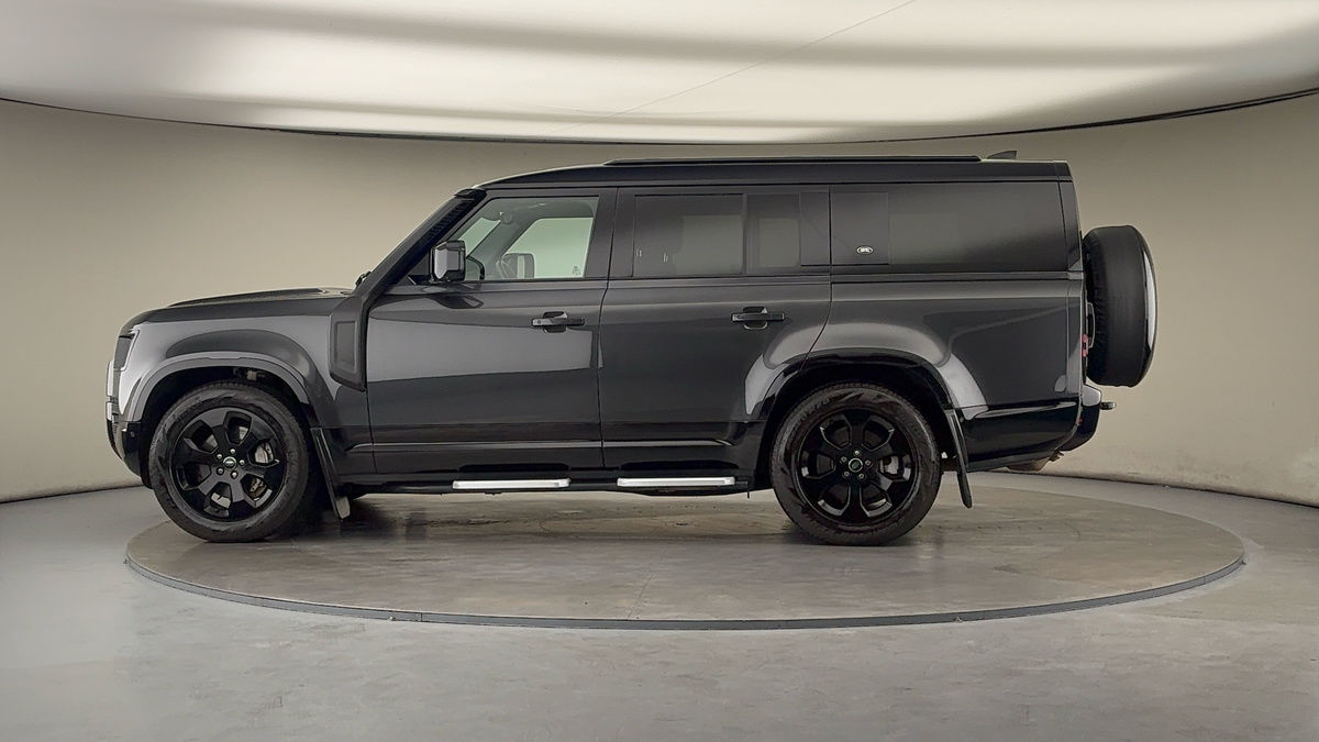 Used Land Rover Defender 130 2022 for sale - 76267784: Photo 15