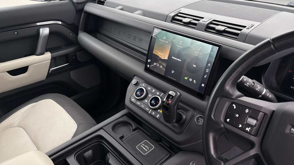 Used Land Rover Defender 130 2022 for sale - 76267784: Photo 18