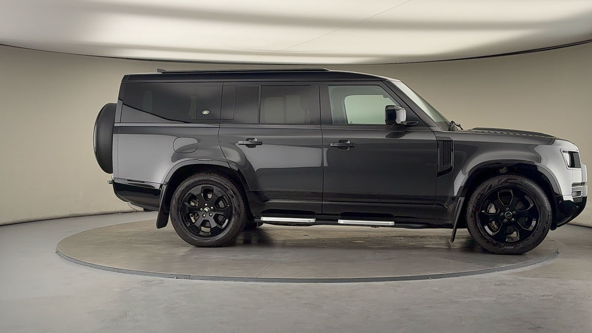 Used Land Rover Defender 130 2022 for sale - 76267784: Photo 38