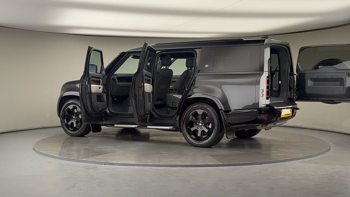 Used Land Rover Defender 130 2022 for sale - 76267784: Photo 47