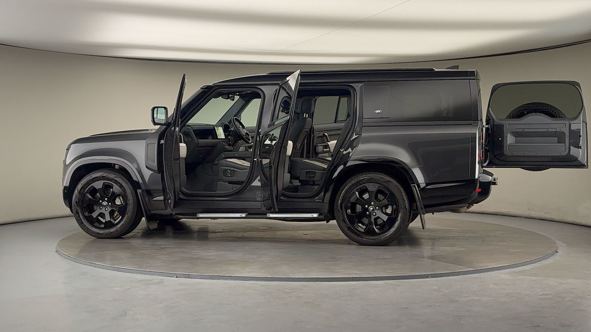 Used Land Rover Defender 130 2022 for sale - 76267784: Photo 48