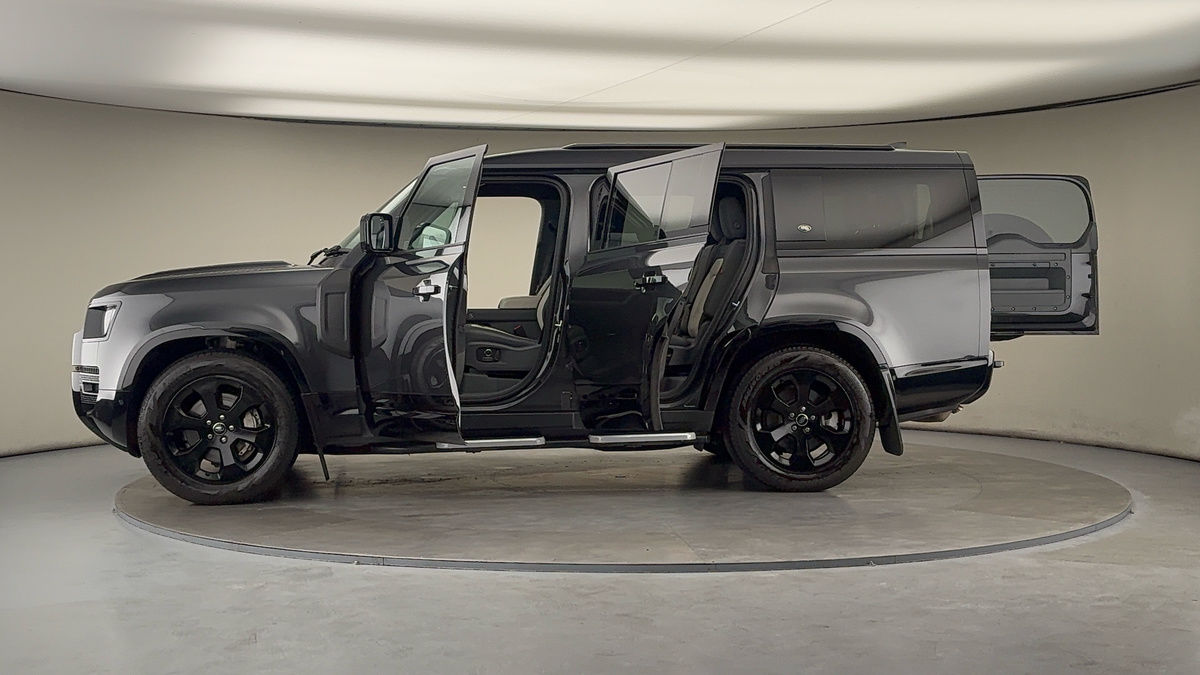 Used Land Rover Defender 130 2022 for sale - 76267784: Photo 49