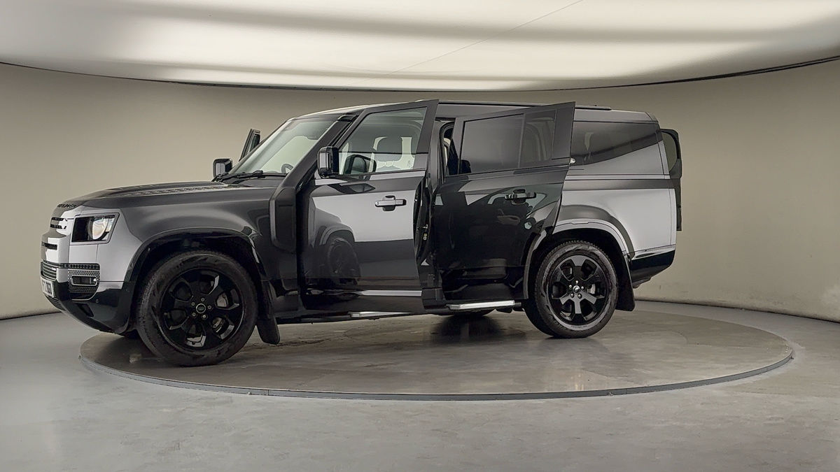 Used Land Rover Defender 130 2022 for sale - 76267784: Photo 50